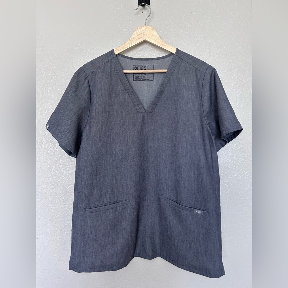 FIGS Technical Collection Gray Scrub Top Size Large